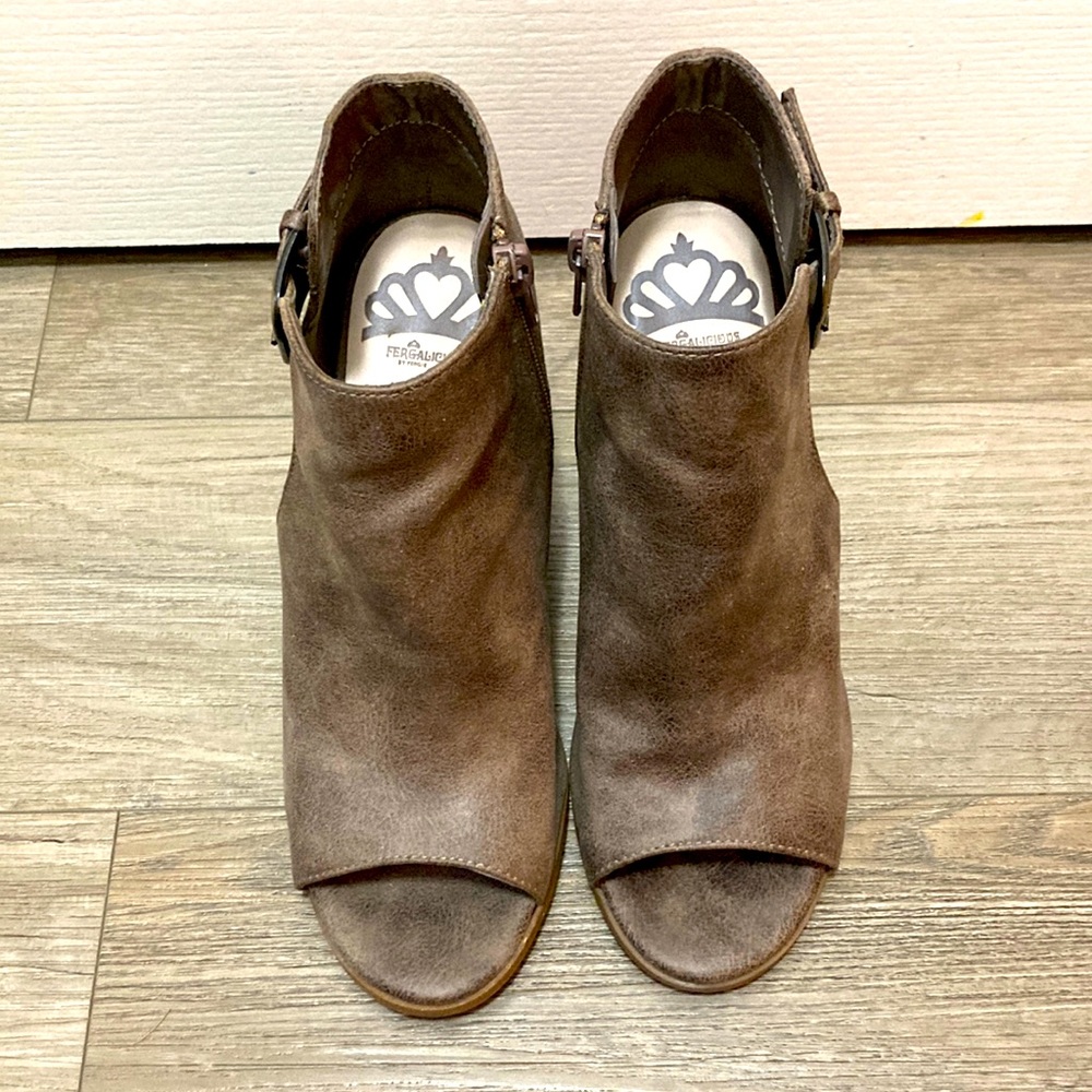 Women’s Fergalicious By Fergie Size 7.5 Heels - Like New